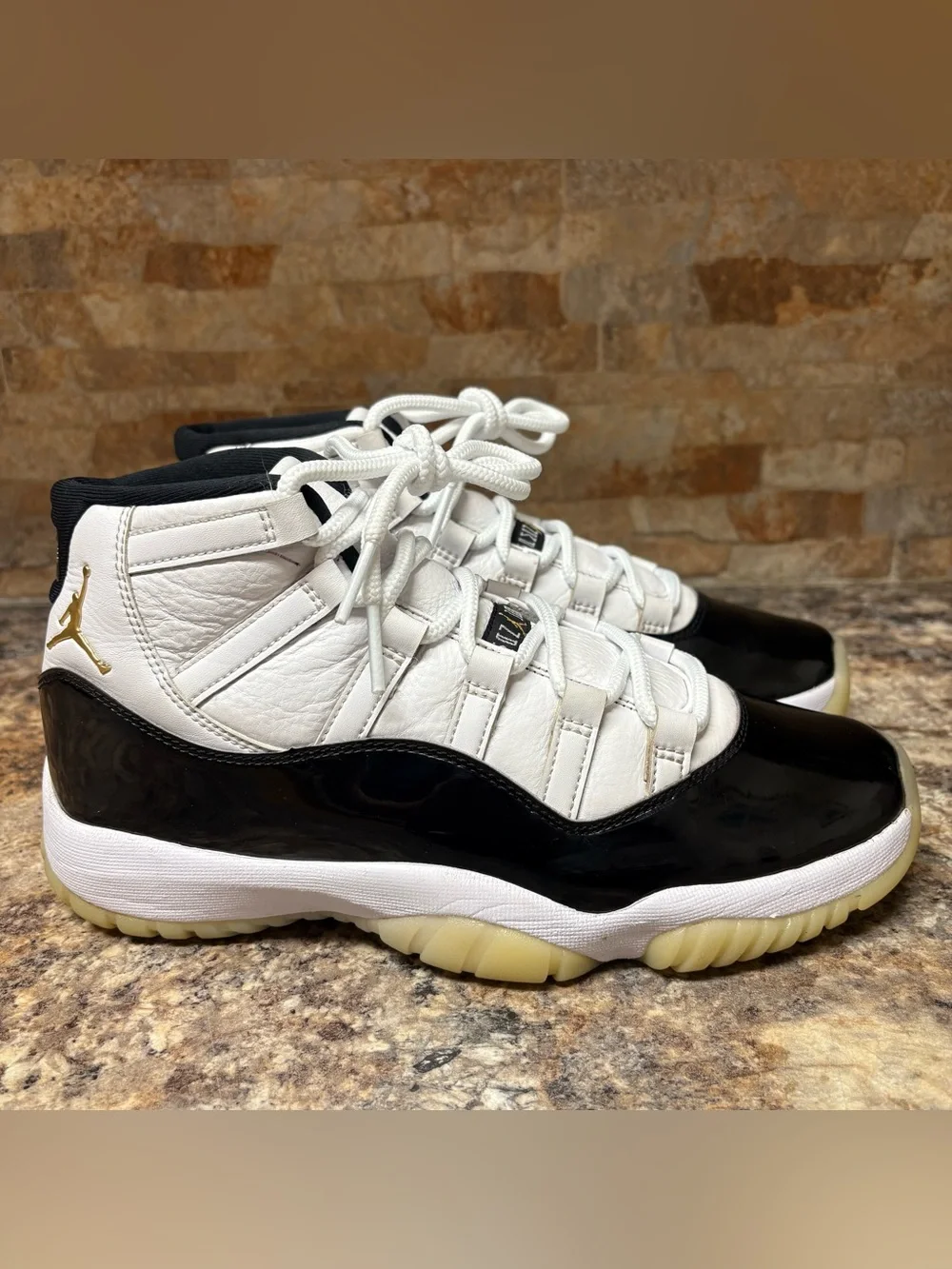 Air Jordan 11 Retro Gratitude White Metallic Gold Black Size 8.5
